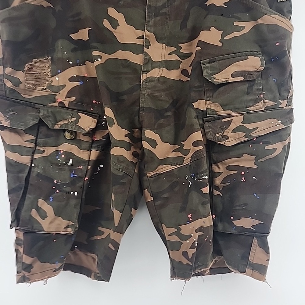 Grindhouse Mens Distressed Grunge Shorts Paint splatter Size 44 jorts